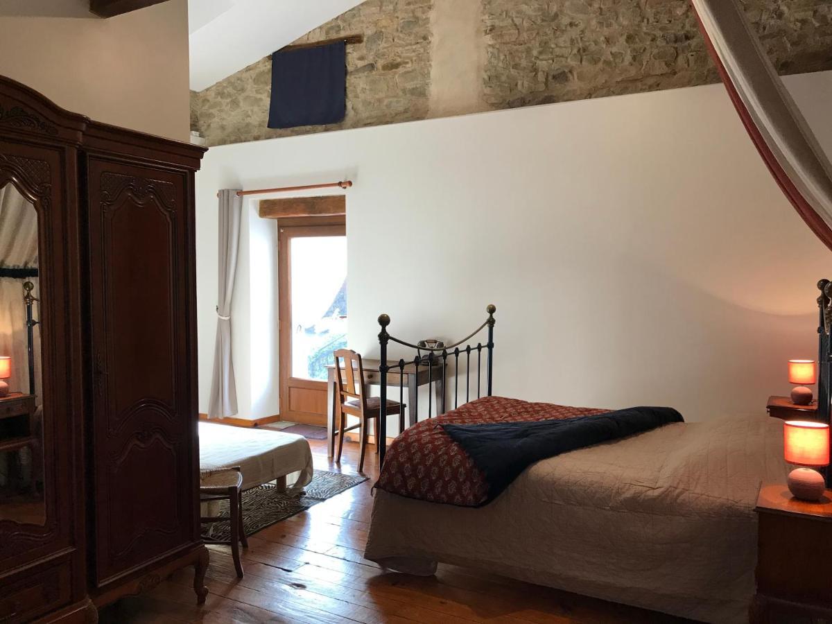 Gites & Chambres D'Hotes Peyrecout Laparrouquial Exterior foto