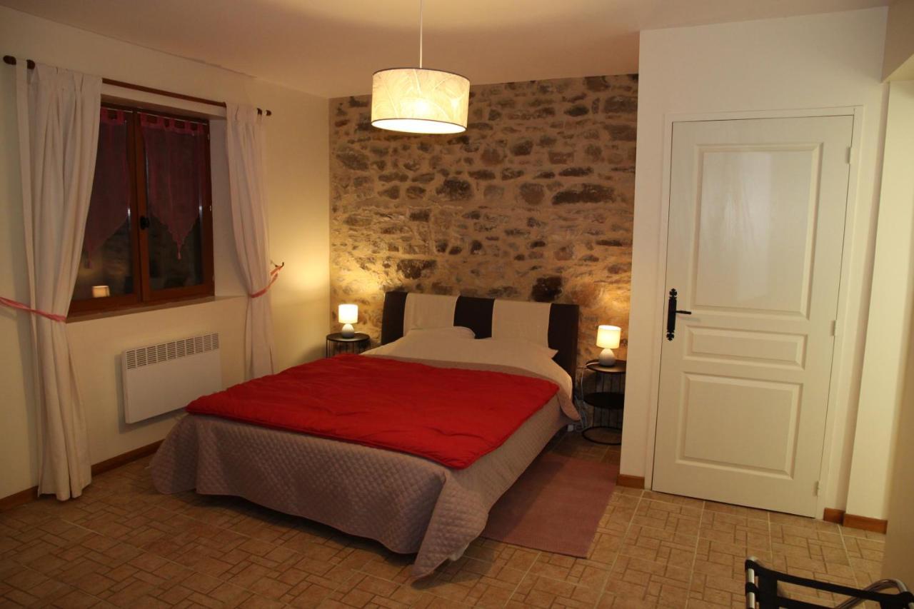 Gites & Chambres D'Hotes Peyrecout Laparrouquial Exterior foto