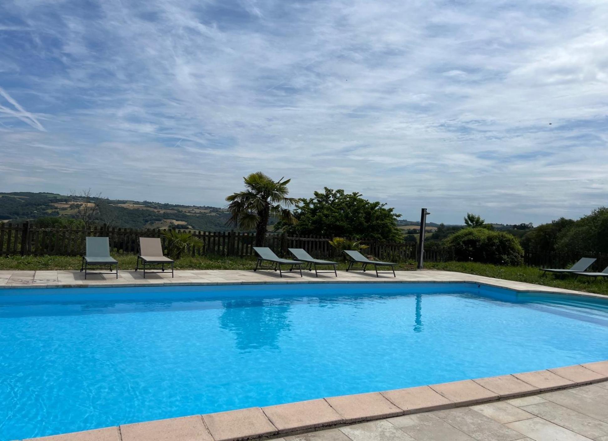 Gites & Chambres D'Hotes Peyrecout Laparrouquial Exterior foto