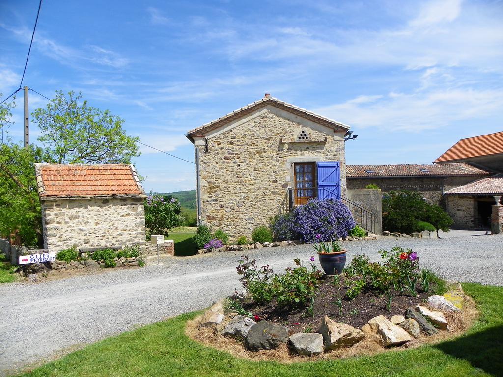Gites & Chambres D'Hotes Peyrecout Laparrouquial Exterior foto