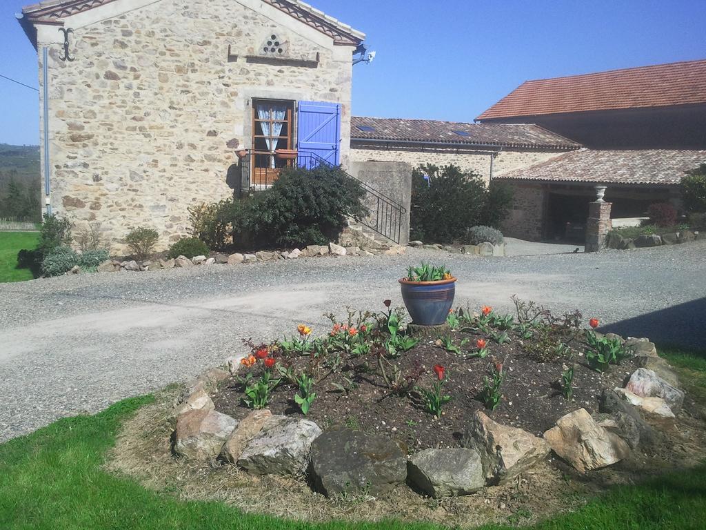 Gites & Chambres D'Hotes Peyrecout Laparrouquial Exterior foto
